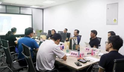 即墨區委常委、副區長鞠朝友調研前海創投孵化器 助推企業項目高質量發展